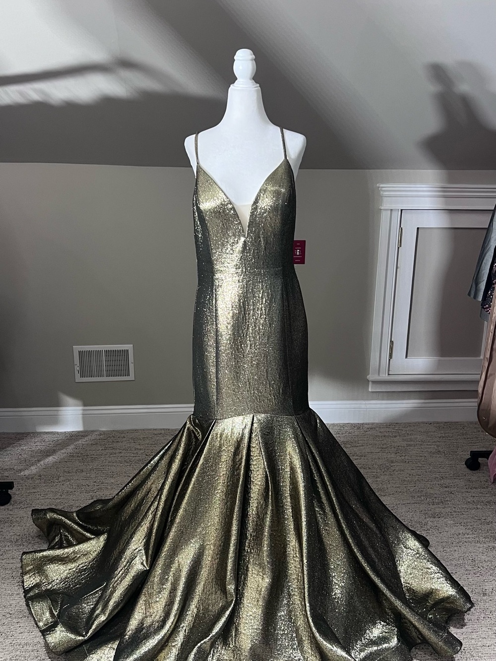 Shimmering Gold Mermaid Prom Dress with Spaghetti Straps